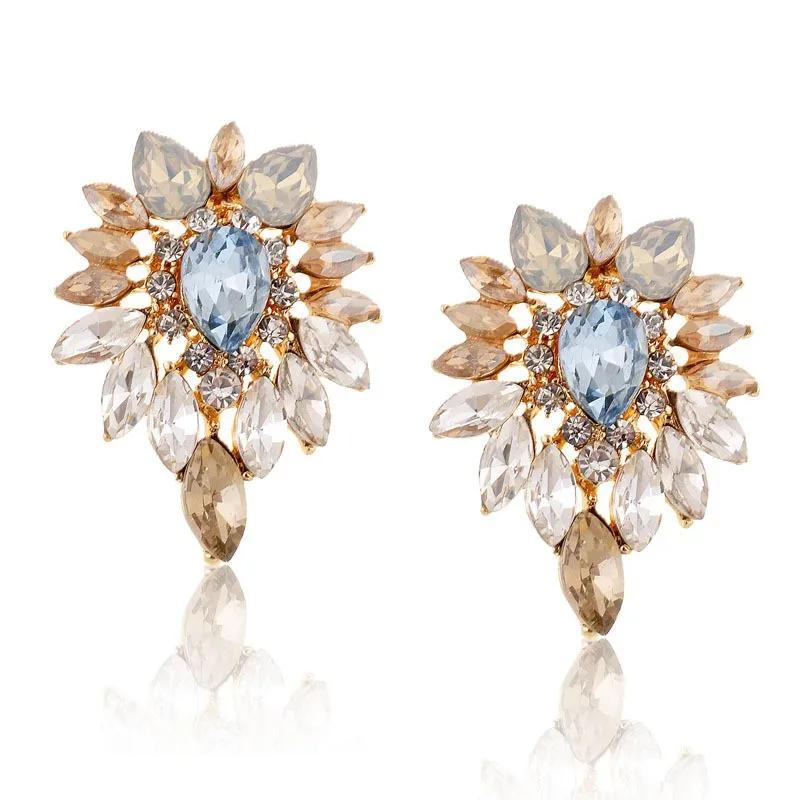 Europe and America 2015 New Beautiful Fashion Three Colors Crystal Earrings Elegant Stud Earrings For Women (4)