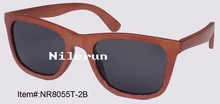 popular brown bamboo sunglasses for driving, fishing or travelling
