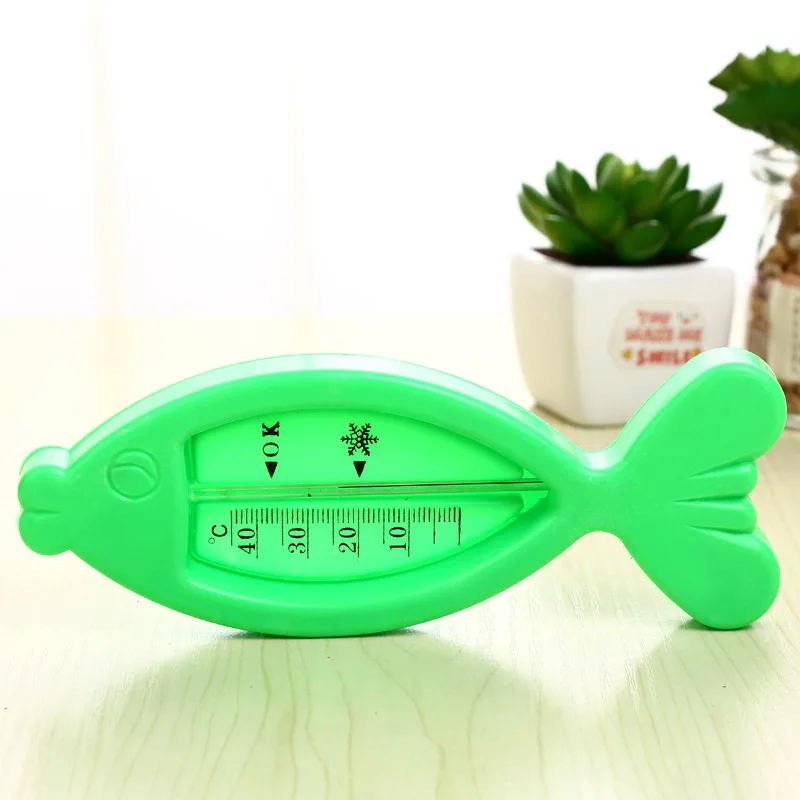 Мультфильм плавающий прекрасный медведь Детский термометр для воды, дети для ванной термометр игрушка, пластик ванна воды сенсор термометр - Цвет: 1 pc  green