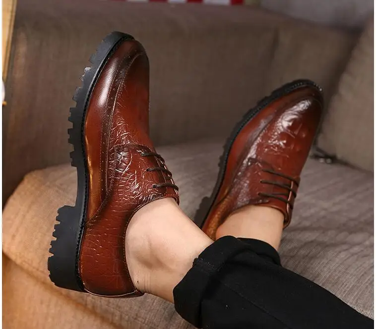 Marca de luxo dos homens oxfords sapatos
