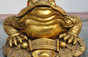 

chinese folk brass wealth yuanbao money coin ingot gold toad bufo spittor statue