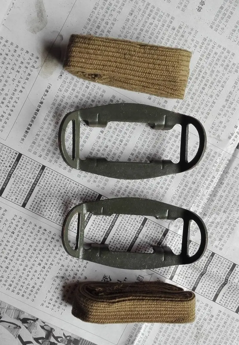 

MILITARY SURPLUS OF PAIR VIETNAM ERA CHINESE ARMY ICE CRAMPONS CLIMBING TOOL- World military Store
