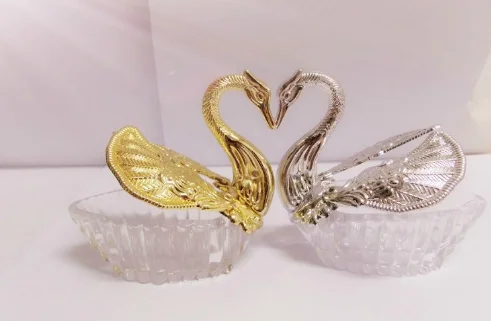 

100pcs/lot Wedding candy box Swan candy Boxes Gift Box Silver And Gold Color Available Wholesale