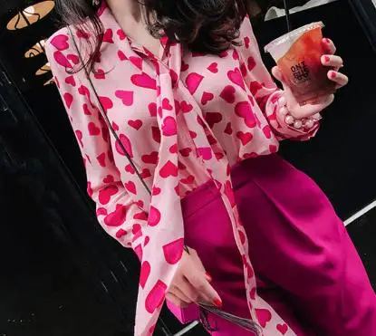 

Summer Women Elegant Casual Blouse Heart Print Blouses Shirts Turn Down Bow Collar Design Long Sleeve Shirt Basic Top Vintage