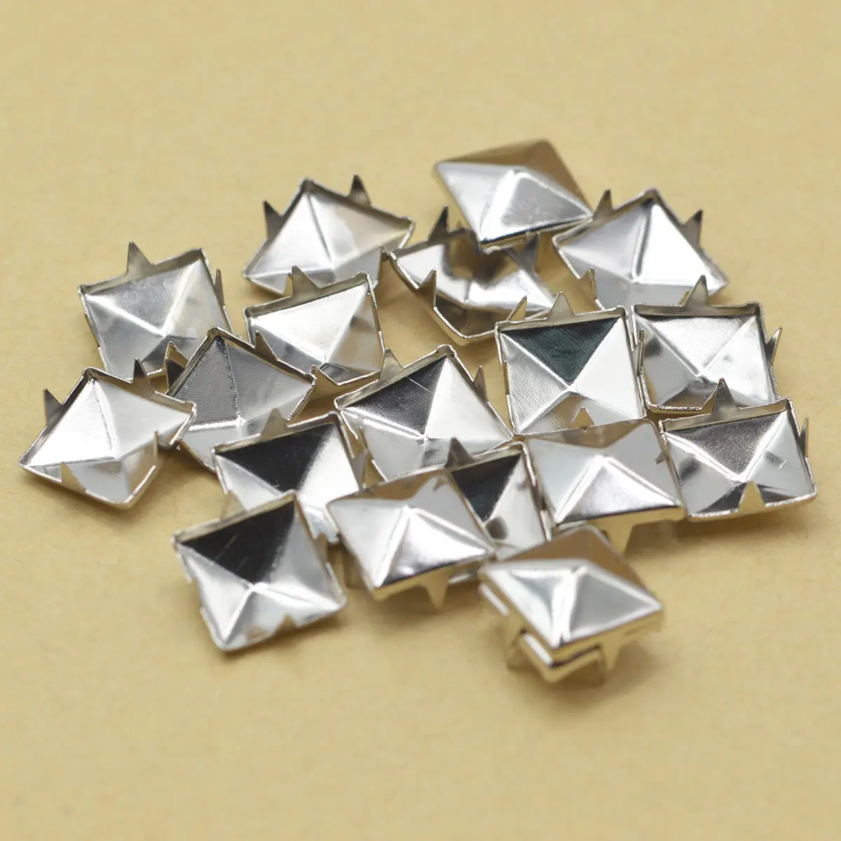 Description Picture 3 of itemKALASO 100PCS 8mm/10mm/12mm Silver Pyramid Square Claw Nails Rivets Diy Craft Accessories Wholesale Leathercraft Bag Garment