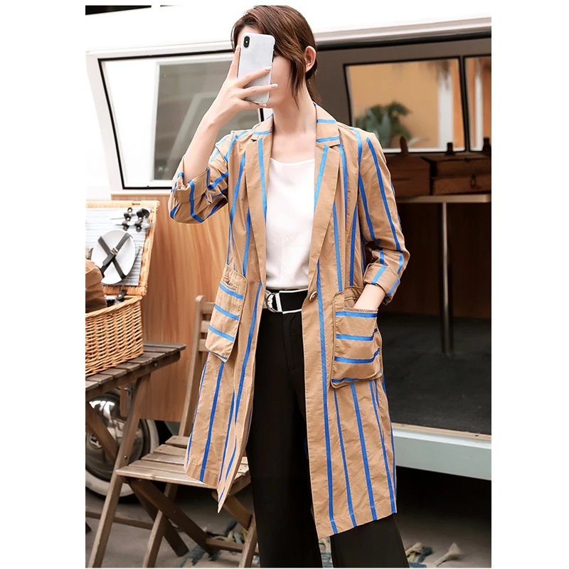 

Original design models 2019 spring striped windbreaker female tide long section single-breasted thin thin commuter coat B131