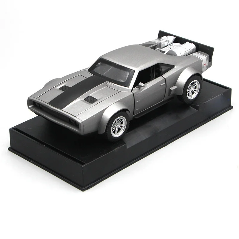 ل دودج الحرب الحصان سوبر سباق سيارة لعبة مجسمة سبائك الموسيقى أضواء التراجع فتح الباب تصميم نموذج سيارة السيارات عجلات جمع