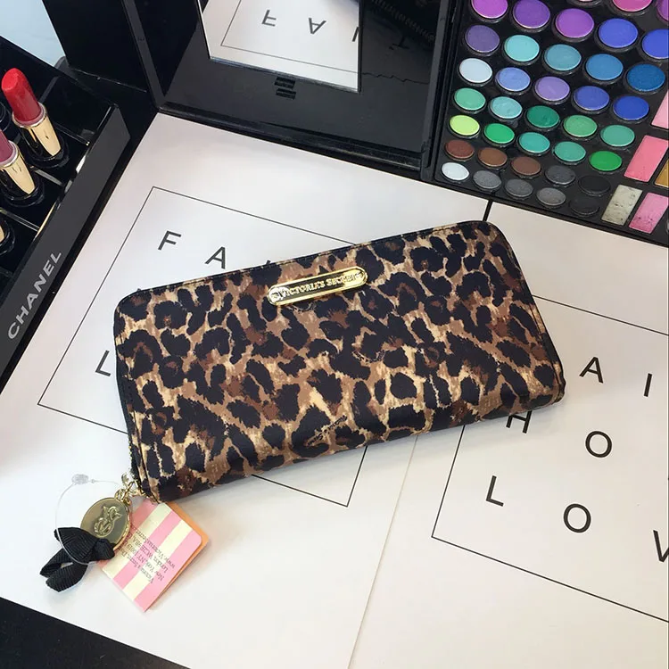 

2018 so nice charming package Cosmetic bag makeup bag for necessary makeup tools kits, very popular PASSPORT