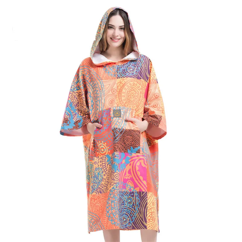 

Graffiti Printing Sport Towel Fashion Outdoor Swim Hot Springs Hooded Beach Towel Water Absorption Adult Women Bathrobe Towels