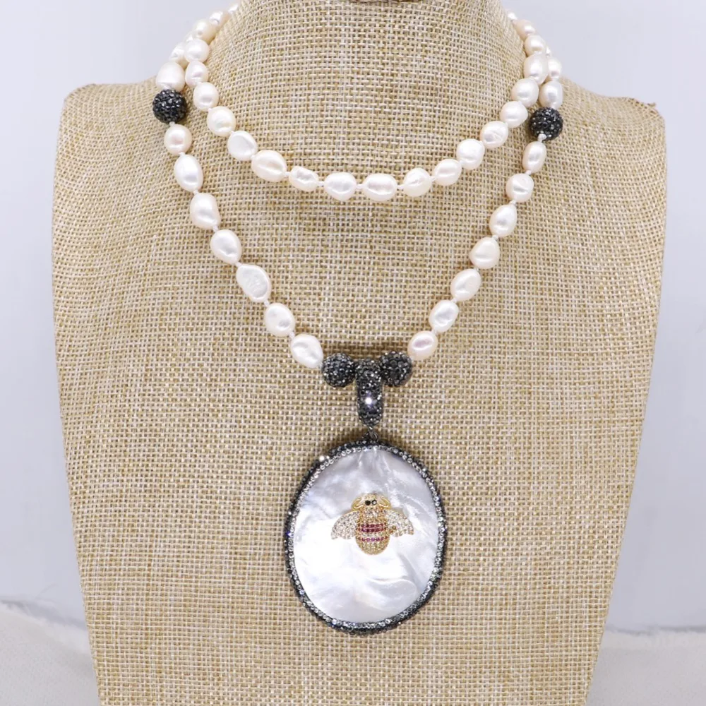 

Handmade beaded necklace natural pearls beaded Shell Pendant fresh water pearls necklace High quality gift for lady 4111