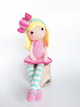 

armigurumi doll rattle girl model number w154