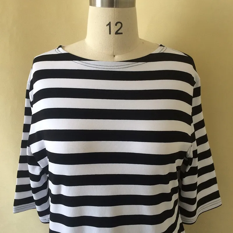 3045627212_2132160155