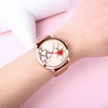 

2019 Quartz Watch Fashion Women Watches Street Snap Luxury Female Golden Wrist Jewelry Heart Shaped Clock Ladies Wristwatch 4.2