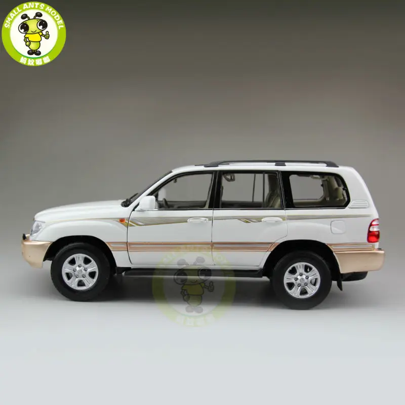 1/18 Toyota Land Cruiser LC100 литая под давлением модель автомобиля SUV игрушки для подарков коллекционирование, хобби белый