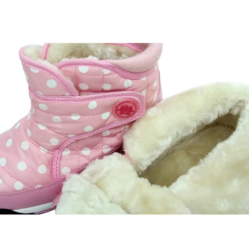 Розовые детские ботинки в горошек красивые плюшевые теплые ботинки на меху с разноцветной нескользящей подошвой для мальчиков и девочек легко носить