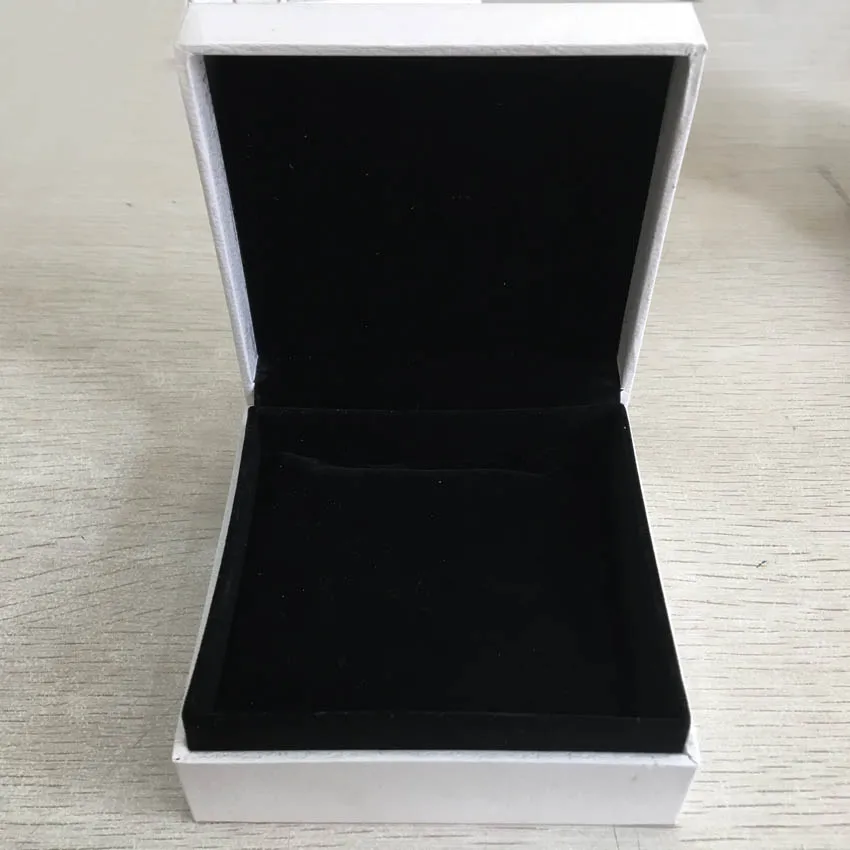 

9*9*4 cm Packaging Paper Bracelets & Bangles Box Jewelry Display Girl Gift Velvet Box fit Lady Fine Jewelry