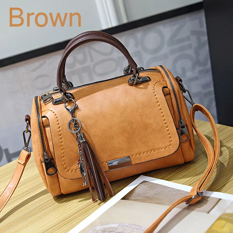 Женская кожаная сумка ZMQN, винтажная сумочка-кроссбоди с кисточками, дамская ретро-сумка на плечо на молнии, модель C648 - Цвет: Brown