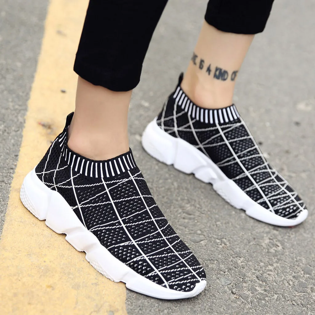 

2019 new man casual shoes fashion Men's Mesh Breathable Outdoor Sneakers Wear-Resistant Wild Mid-Top Casual sneaker Shoes