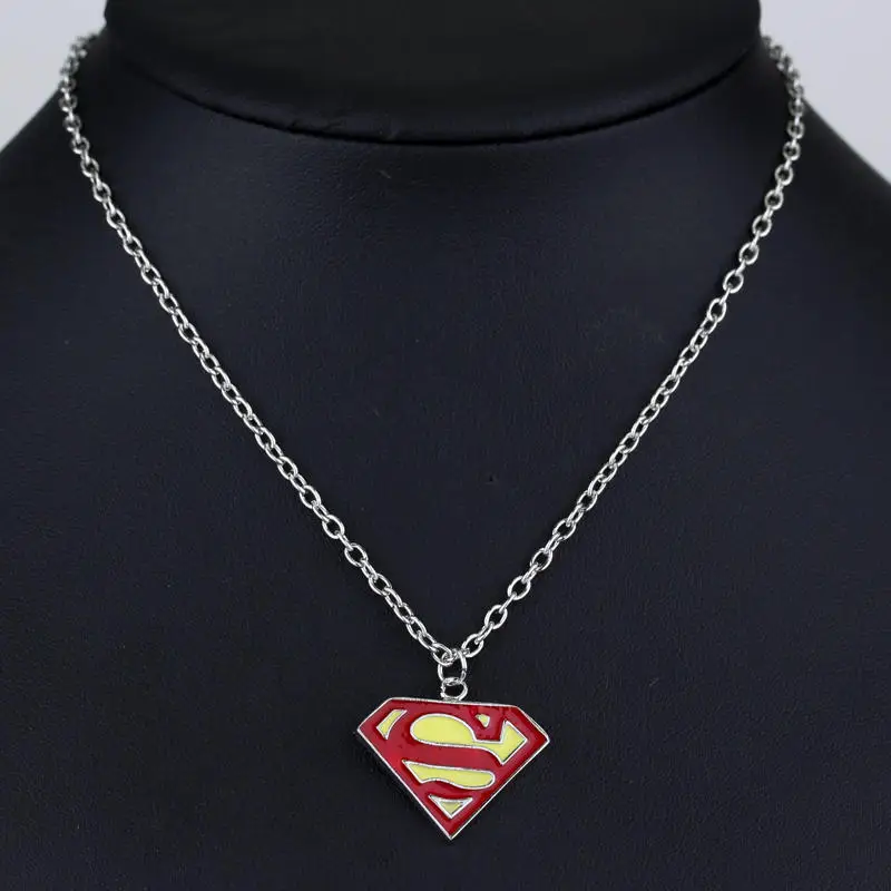 

rongji jewelry 4 Colour High Quality Superman Alloy long necklece Pendant for Women and Man factory outlet