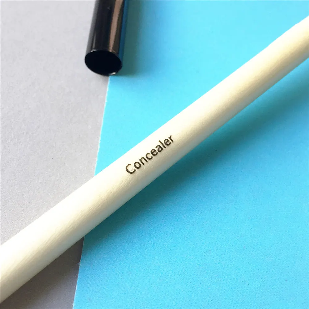 BOBBI BROWN Concealer Brush _ 5