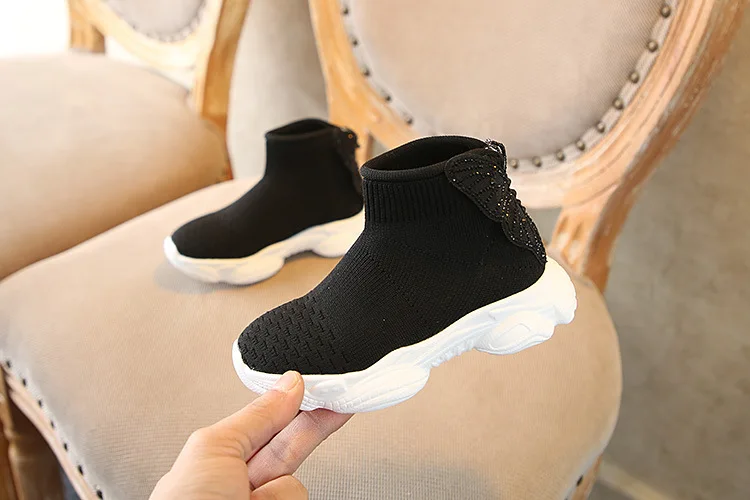 Sapatos da Princesa Sapatos da Moda Sapatas dos Miúdos das Sapatilhas do Bebê Sapatos Meninas Doce Meias Respirável Voando Tecelagem Bonito Bowknot Ankle Boots 5 Sapatos Da Moda Respirável Voando Tecelagem Sapatas