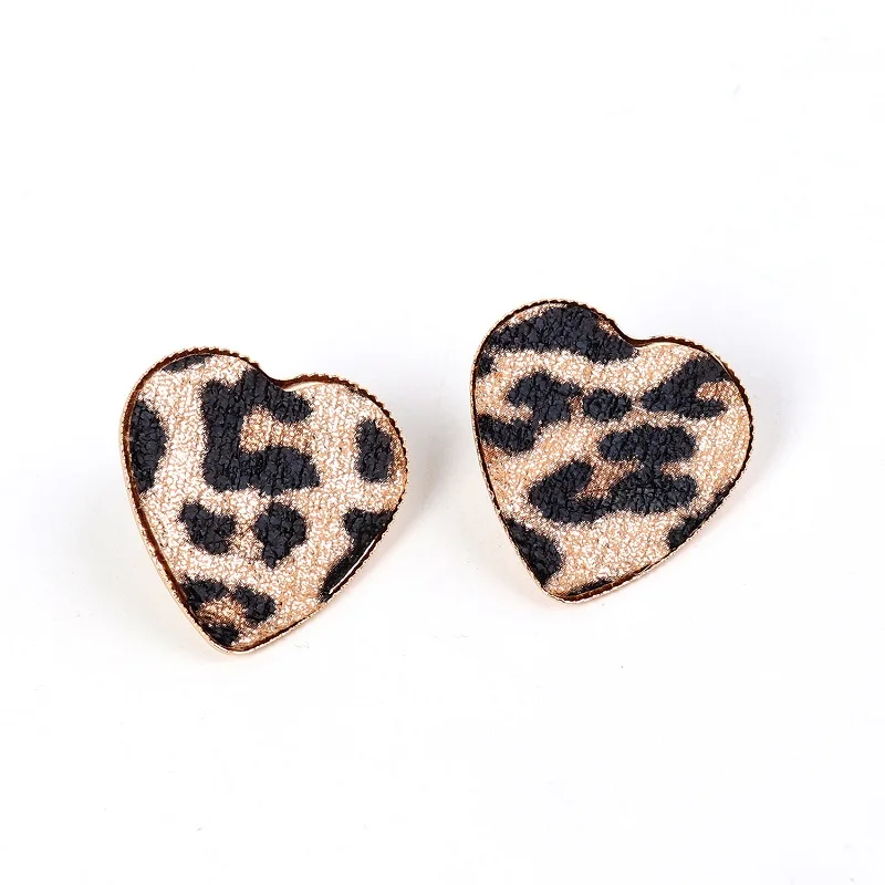 leopard Милые маленькие персиковые серьги-гвоздики в форме сердца леопардовые серьги-гвоздики из ротанга для женщин ювелирные изделия - Окраска металла: leopard