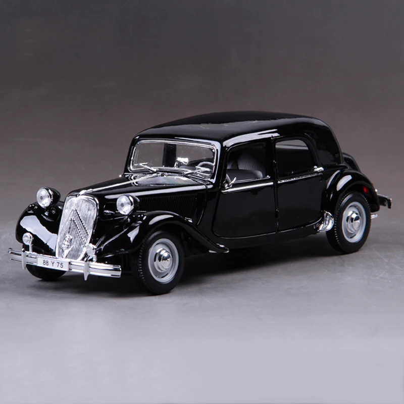 Автомобиль Maisto 1:18 литая Франция де Голль 15CV 6 Cyl (1952) металлический автомобиль из