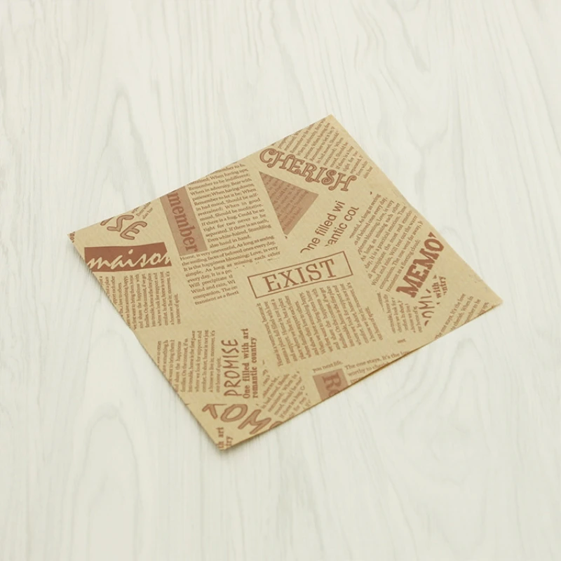 Ребенок с бумажным самолетом. Collate print. Бумажный самолет. 5,x5 8 бумага. Сгиб.