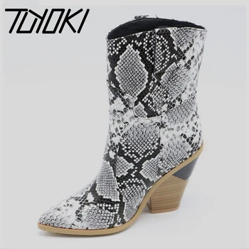 

Tuyoki Plus Size 33-46 High Heels Ankle Boots Women Shoes 2019 British Style Winter Fur Slip On Snake Western Cowboy Boots