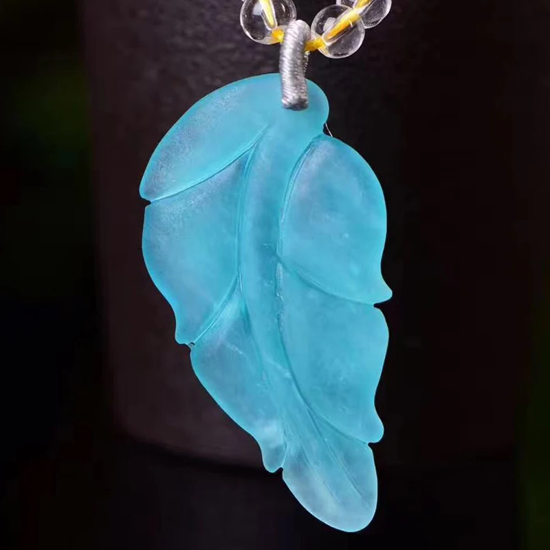 

Wholesale Light Blue Natural Crystal Pendants Leaf Pendant Crystal Necklace Lucky for Women Female Models Sweet Fashion Jewelry