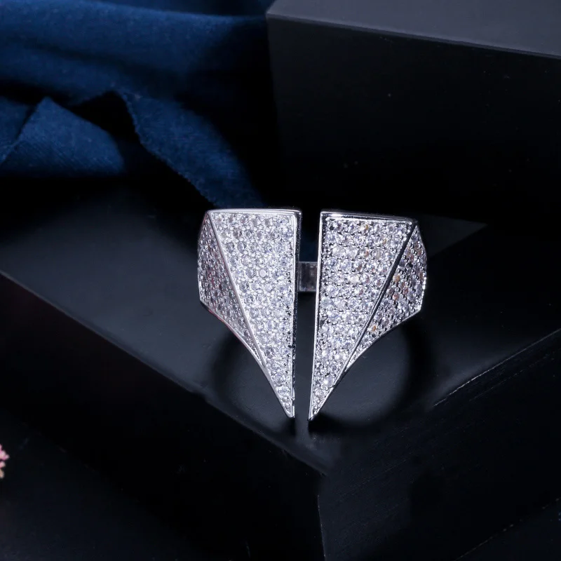 CWWZircons регулируемый размер серебро и розовое золото цвет микро проложить кубический цирконий большой треугольник панк рок-кольца для женщин R132 - Цвет основного камня: Silver