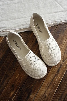 

2019 Japanese literary single shoes hollow breathable retro national style custom handmade shoes women