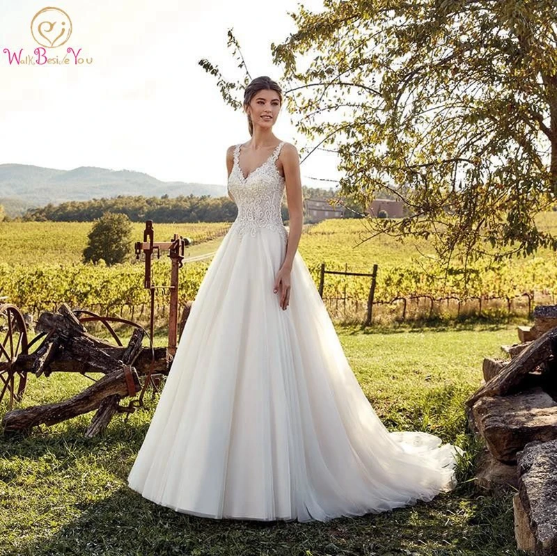 

2019 New Wedding Dress Graceful Simple Sweetheart Neck Lace Appliques Buttons Backless Tulle Floor Length Country Bridal Gown