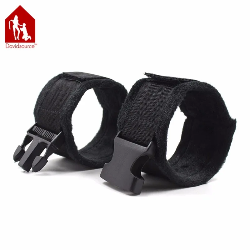 Davidsource Furry Soft Handcuffs Wrist Cuff With Snap-Fit Buckle Binding Kit Bondage Restraints Fetish Wear Sex Toys 3