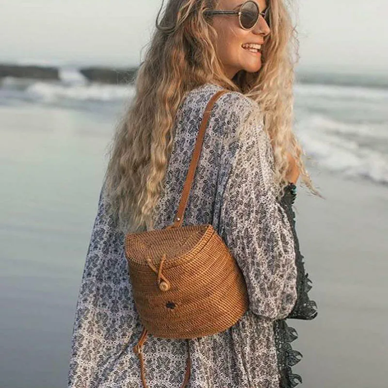 صغيرة أعلى-حقائب بيد القش Sac بوهيميا حقائب النساء المنسوجة حمل السيدات جولة الروطان Sac بالي دائرة القش حقيبة