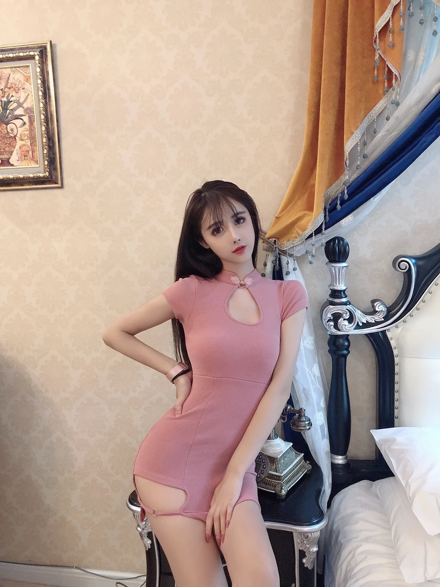 

New 2019 Net red sexy retro hollow out dish buttoned cheongsam in summer