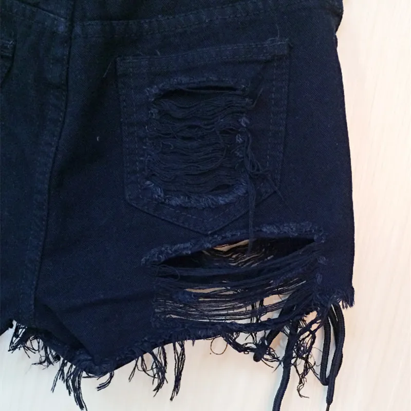 short jeans preto rasgado feminino