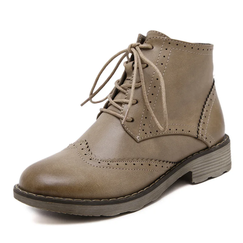 

2017 new winter shoes British style leisure Flat Boots lace with flat plus velvet Martin boots female students tide