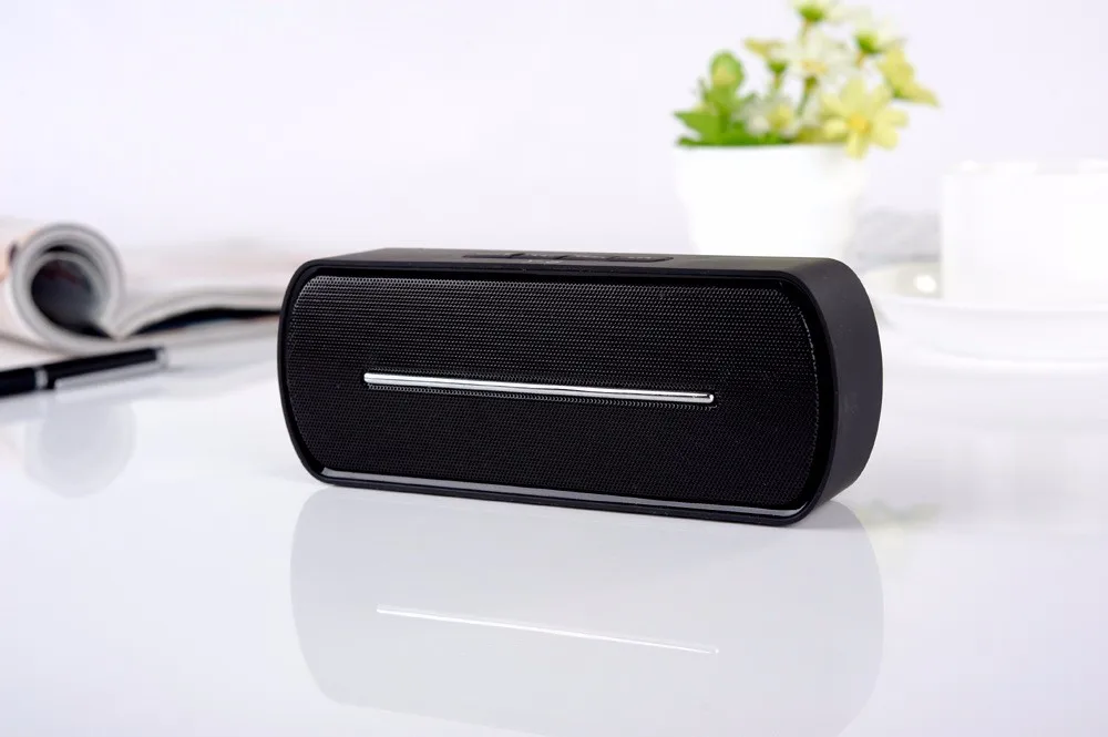 Исполнитель q. Деловая блютуз гарнитура. Q sound. Звук слушать онлайн. Q sound.