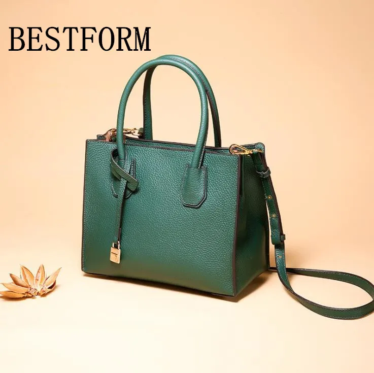 

100% leather handbag 2019 new leather female tote bag lock European and American simple bills shoulder slung ladies bag