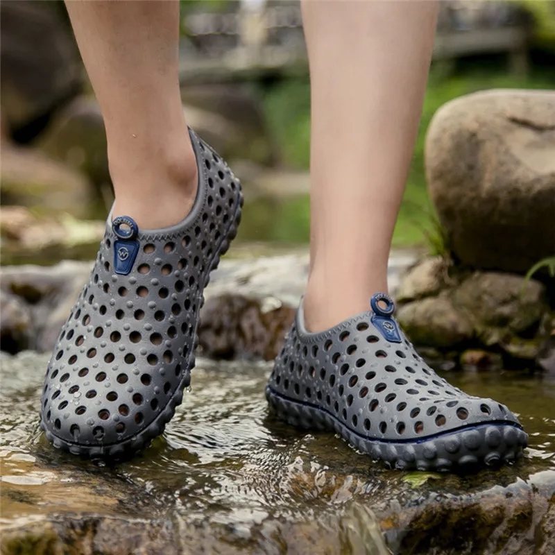 2019  Men's Summer Hollow Out Breathable Beach Sandals Casual Outdoor Slippers terlik Mans footwear 40JA2911
