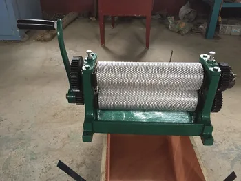 

Hand Crank /manual Beeswax engraving roller embossing machine 75*250mm