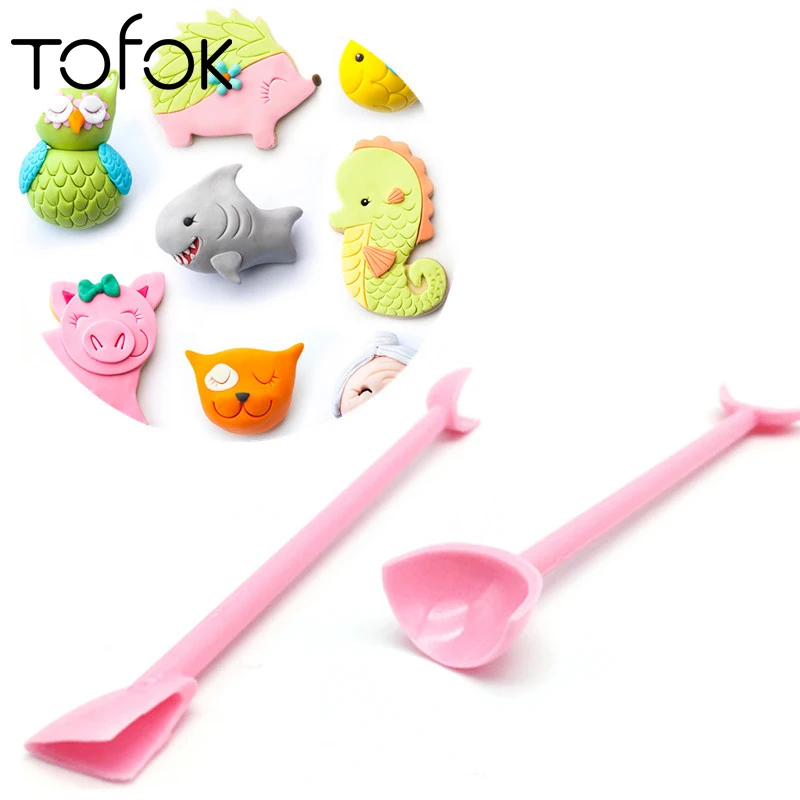 

Tofok 2pcs/set Plastic Radian Wrinkle Shape Fondant Mold Eye Facial Expression Printing Stamper DIY Cutting Die Cake Decor Tools