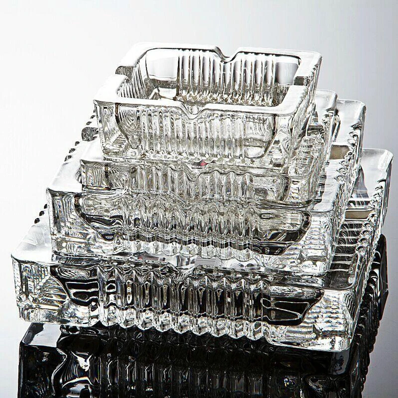 

Glass Ashtray Creative European Bar Internet Cafe Crystal Glass Circular Living Room Personality Office