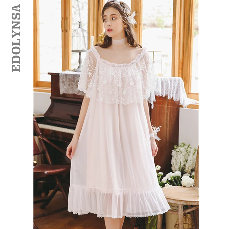 

2019 Victorian Style Honeymoon Nightdress Elegant Lace Ruffed Bathrobe Women Night Wear Home Dress Cotton Lining Nightgown T473