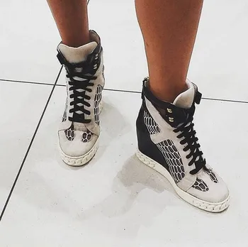 

Super Hot Gray Suede Leather Patchwork Women Fashion Wedge Sneakers Mesh Cut Out Ladies Inside Heel Casual Shoes Lace Up Shoes