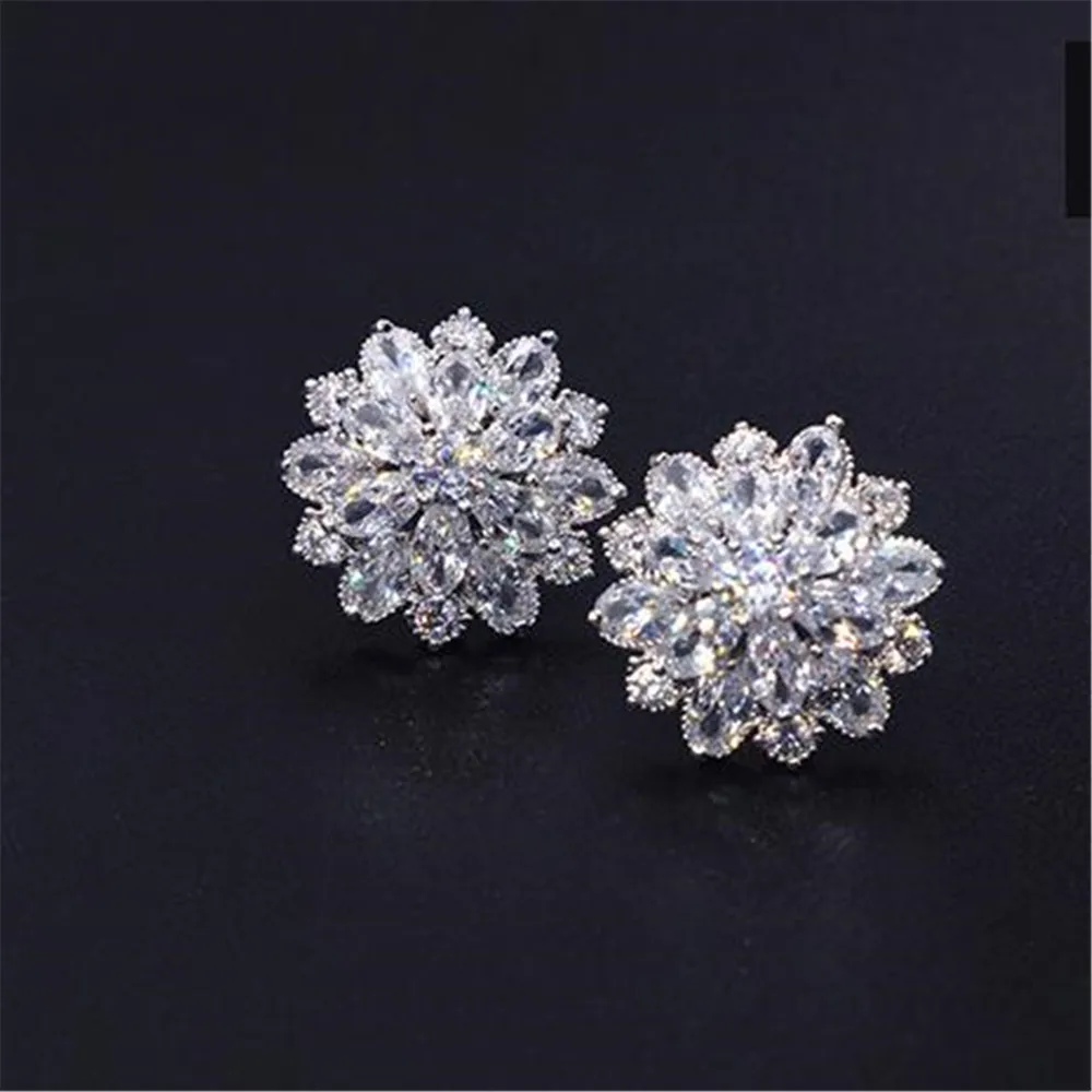 

YKNRBPH S925 Sterling Silver Needles Snowflakes Zircon Stud Earrings Female Upscale Super Flashing Diamonds Flowers Earring