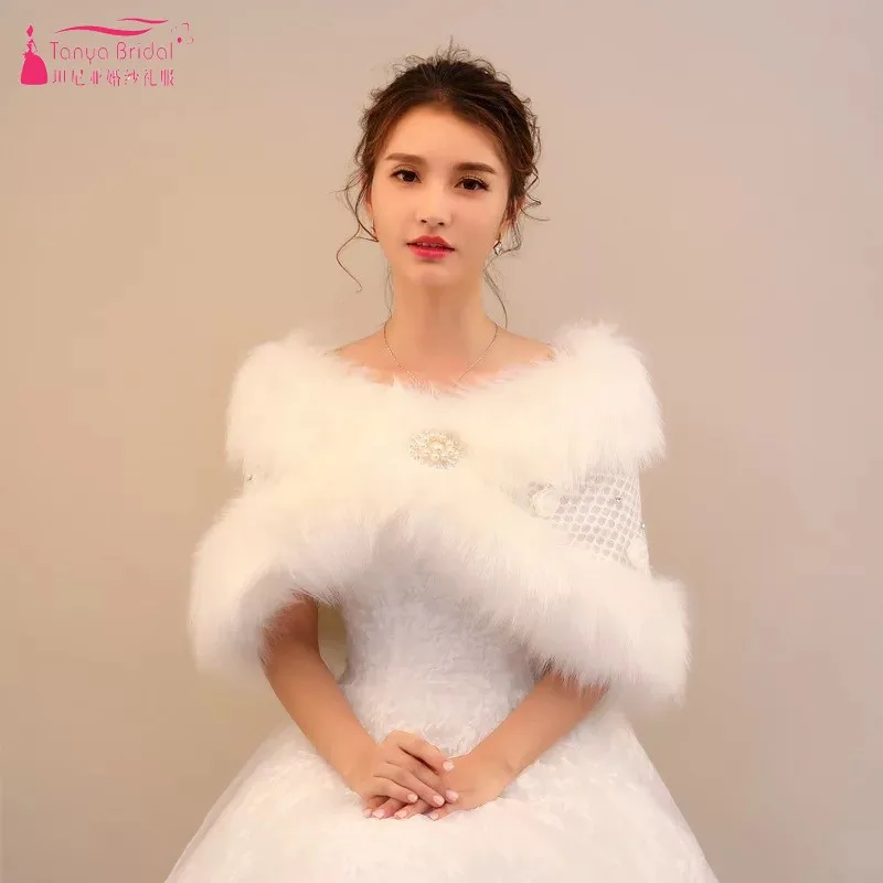 

White Lace fur shawl For Wedding Bride Woth Pearls Cheap Bridal Jacket Vintage Boleros bolero women feather robe In Stock DQG400