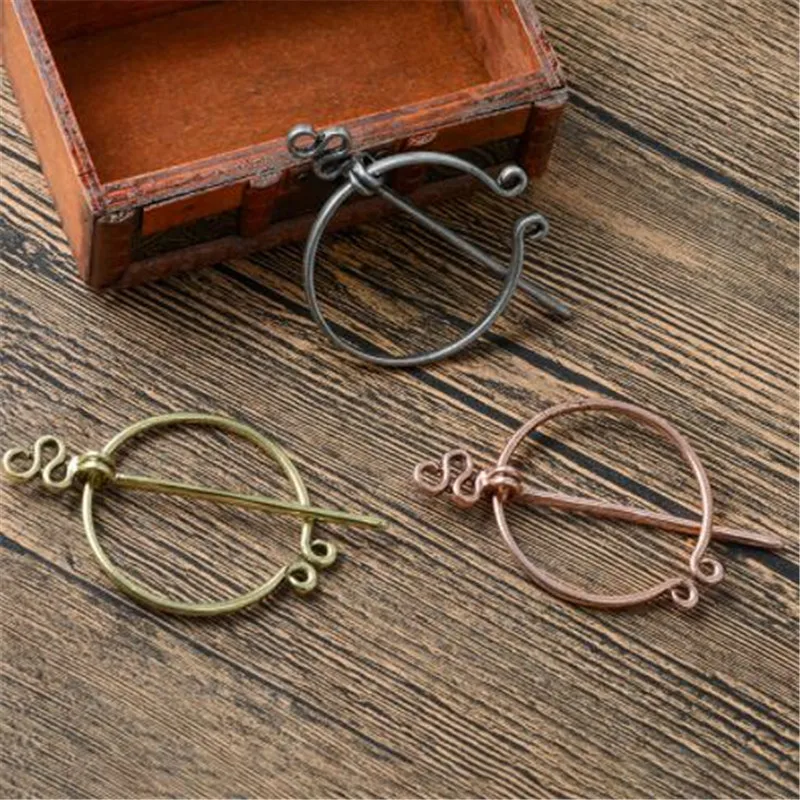 

WKOUD Viking Brooch Collection Twists Knotted Fibula Cloak Pin Penannular Cloak Pin Shawl Pin for Men Women