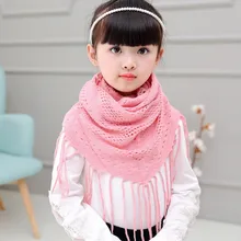 Шарф для девочки, однотонный, вязанный, полый, треугольный, женский, с кисточками, имитация кашемировые шали и шарфы, Детские Многофункциональные аксессуары